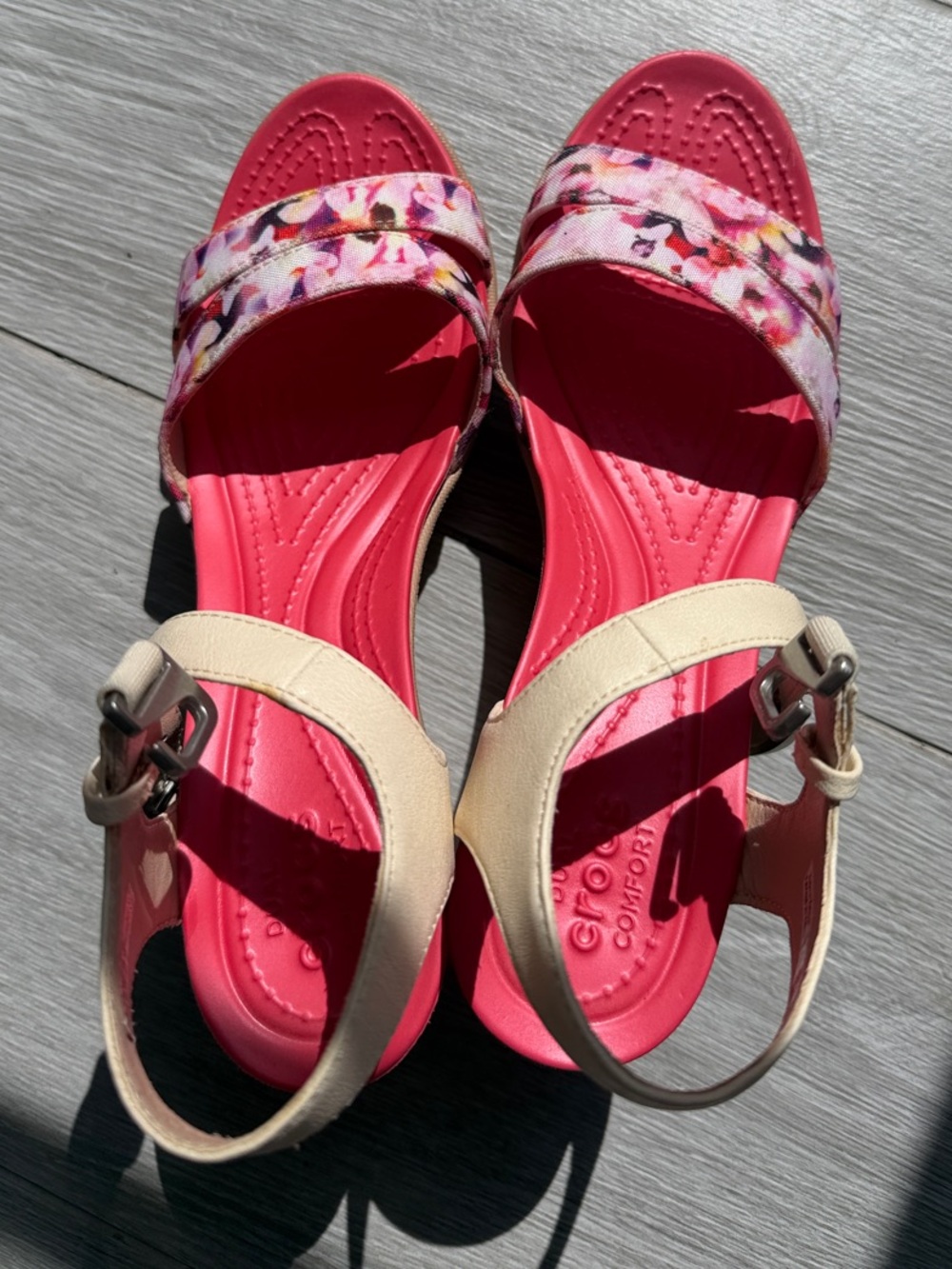 Crocs Leigh II Floral Ankle Strap Wedge Heel Sandal Womens Pink/Tan